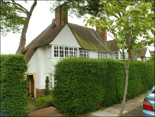 021 Willifield Way